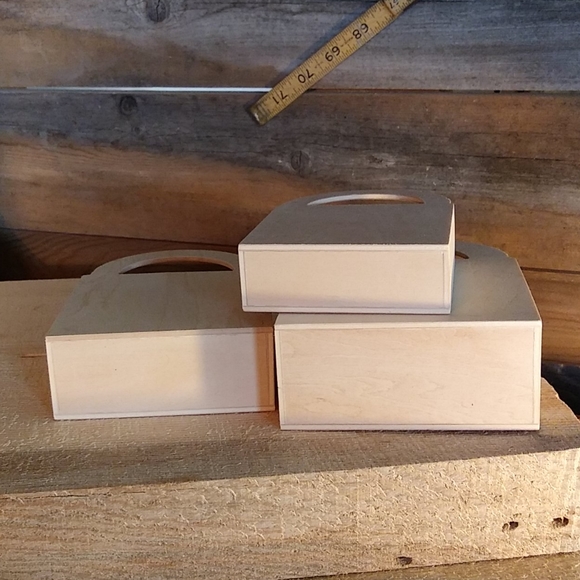 Set of nesting wooden baskets - Picture 3 of 4